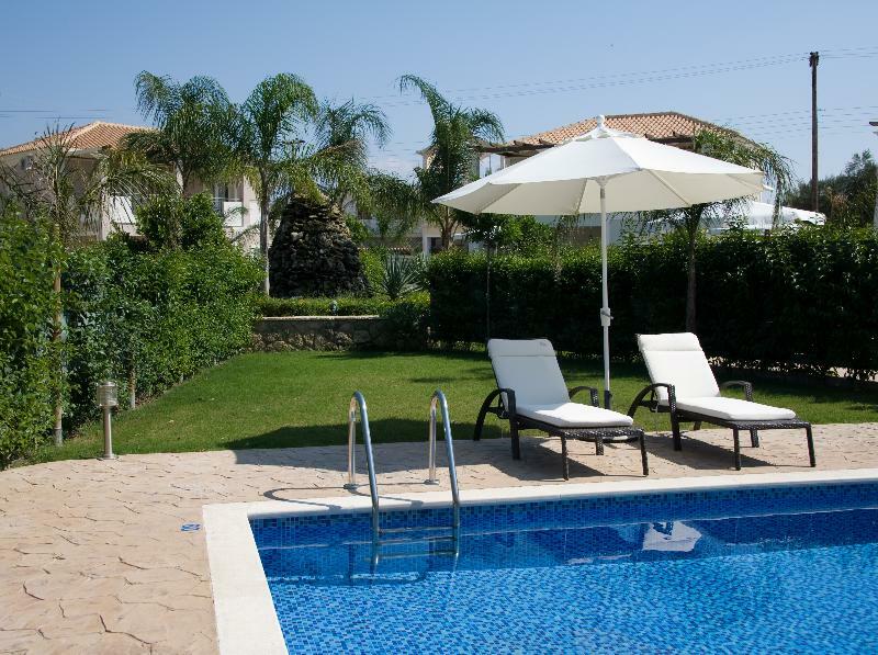 Mamfredas Luxury Resort Plános Extérieur photo